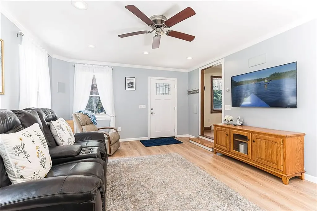 147 Woodville Alton Road Hopkinton RI 02832