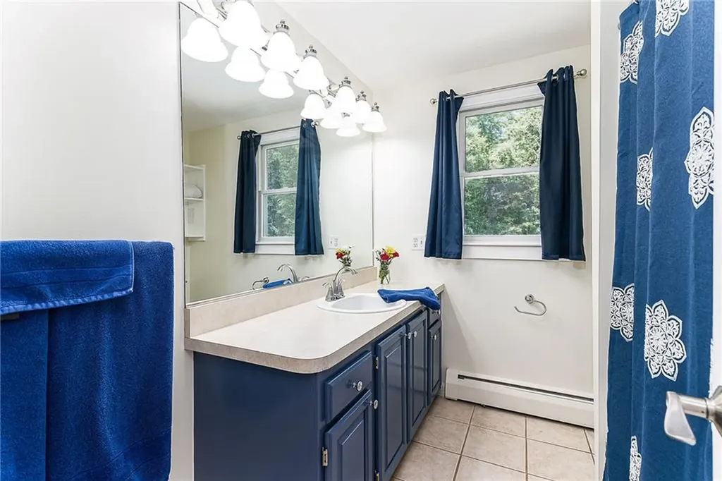 147 Woodville Alton Road Hopkinton RI 02832