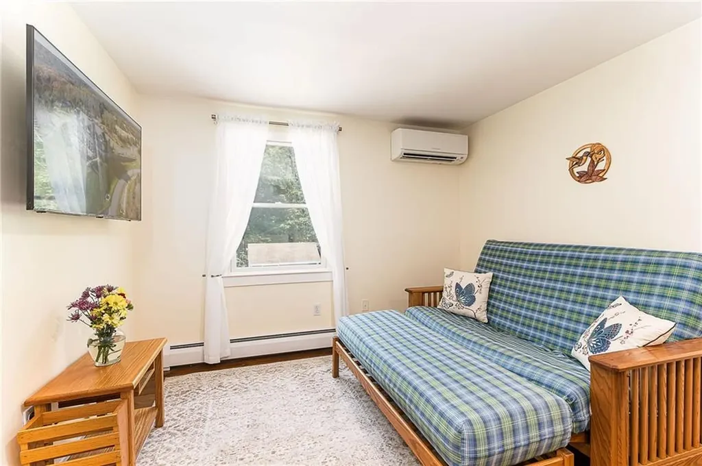 147 Woodville Alton Road Hopkinton RI 02832
