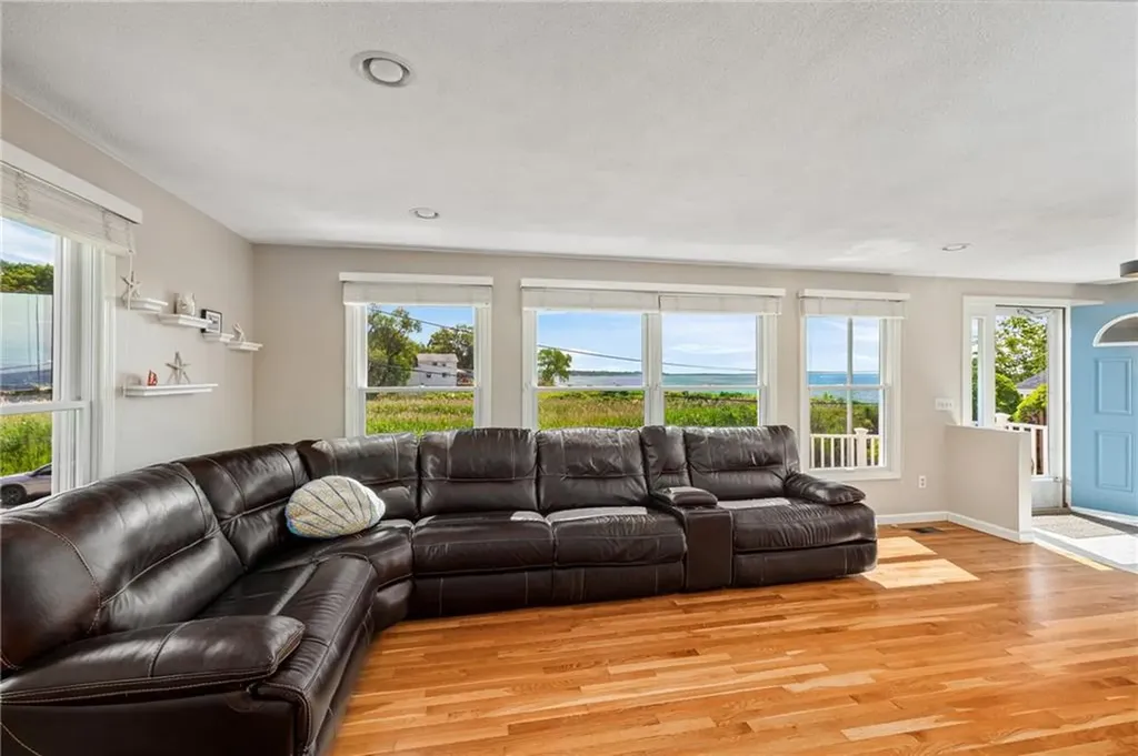 357 Capron Farm Drive Warwick RI 02886