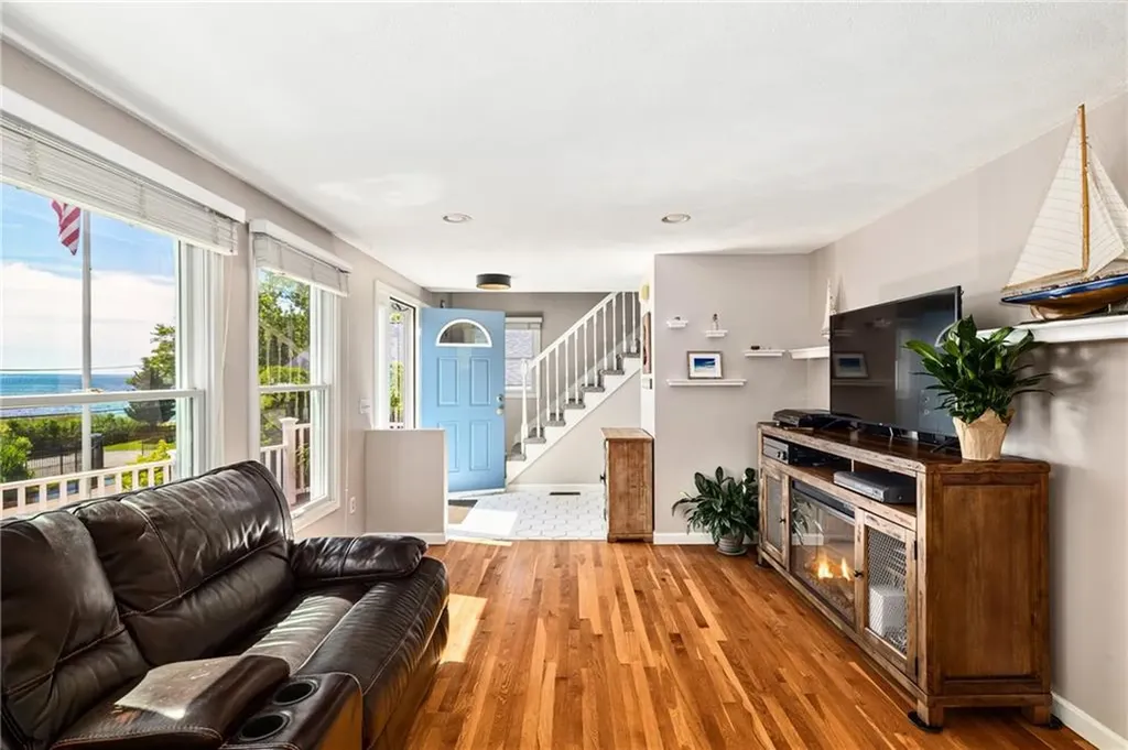 357 Capron Farm Drive Warwick RI 02886