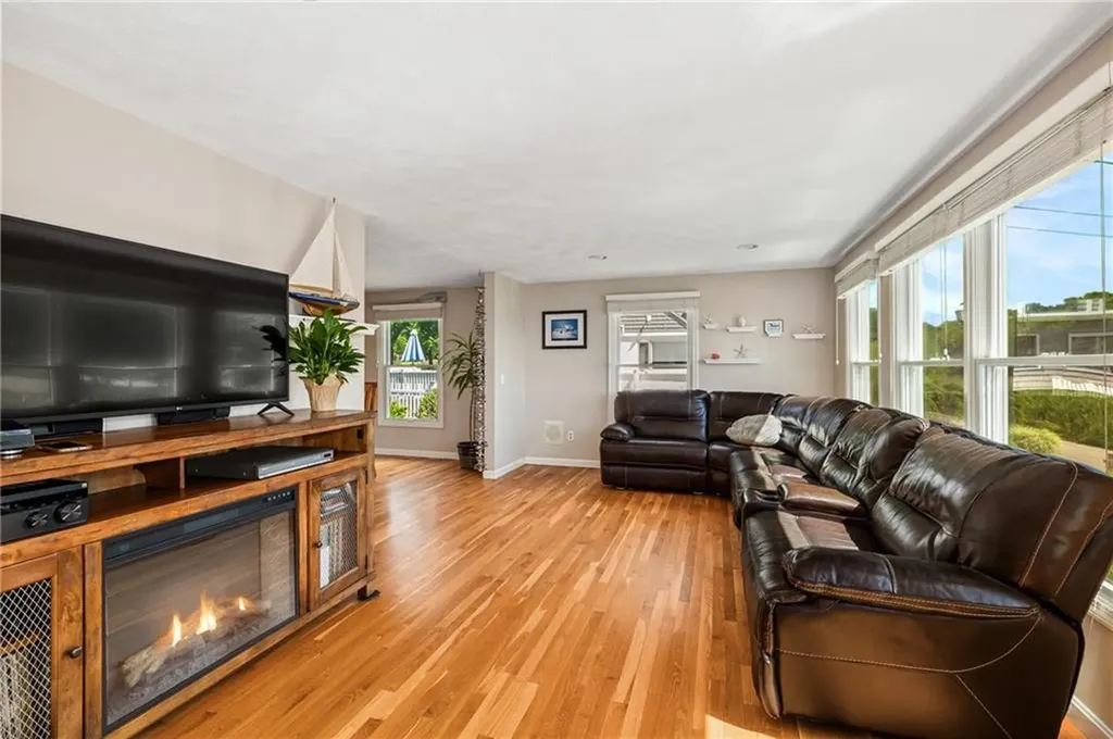 357 Capron Farm Drive Warwick RI 02886