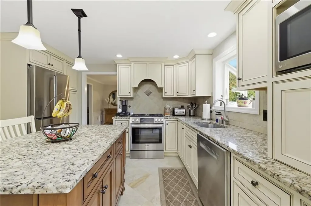 30 Princess Pine Circle Taunton MA 02780