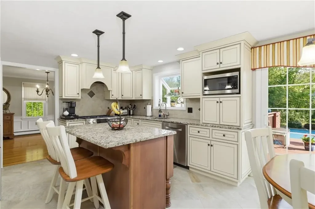 30 Princess Pine Circle Taunton MA 02780