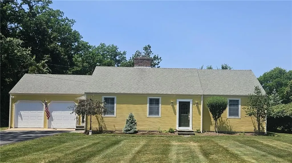 180 Poppasquash Road Bristol RI 02809