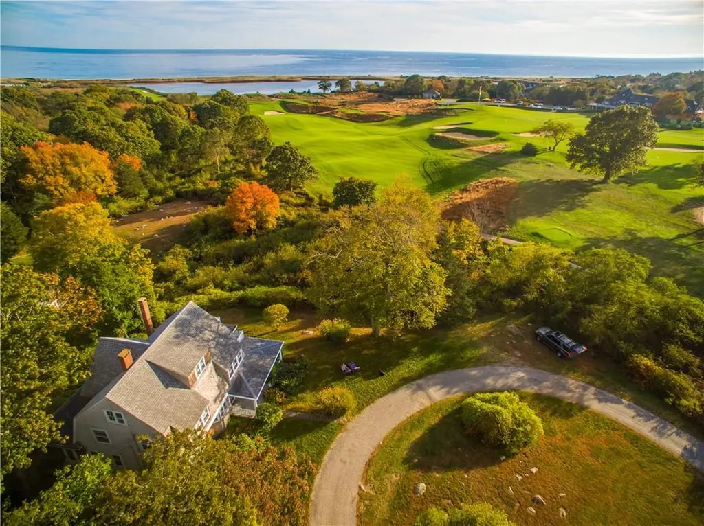 26 East Hills Road Westerly RI 02891