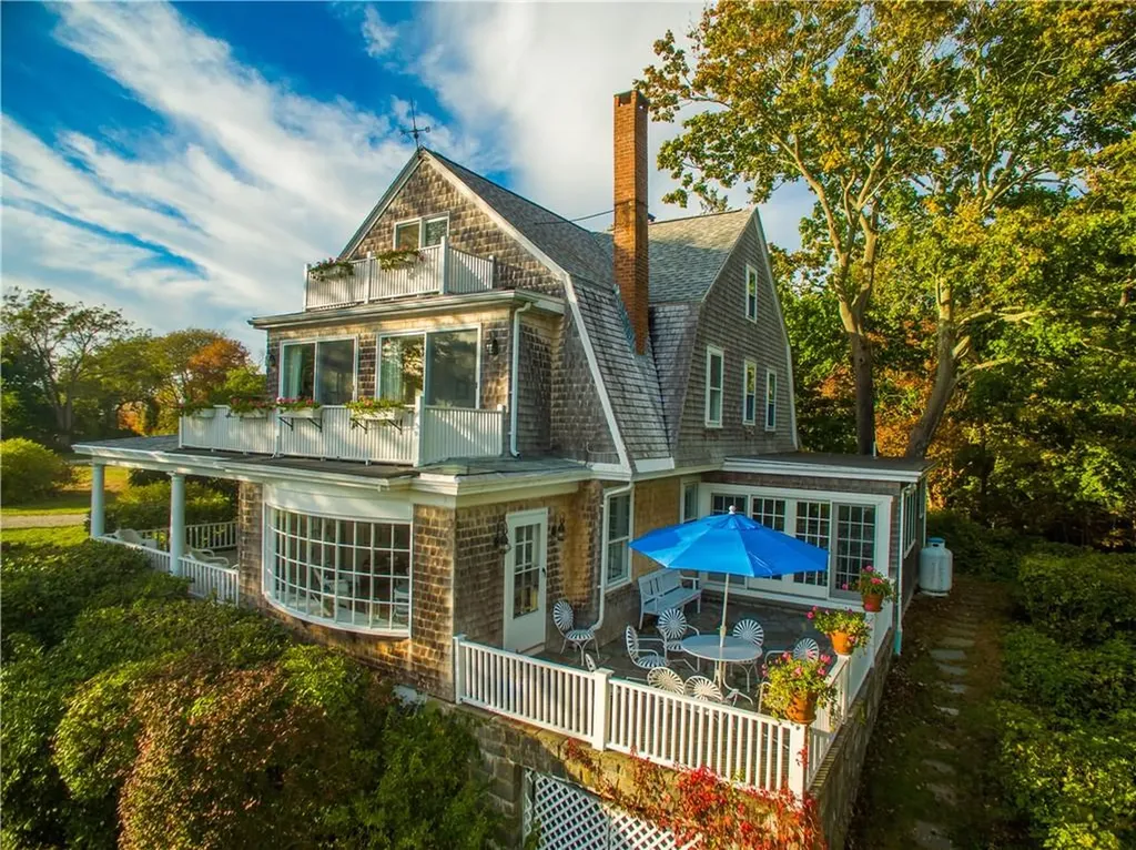 26 East Hills Road Westerly RI 02891