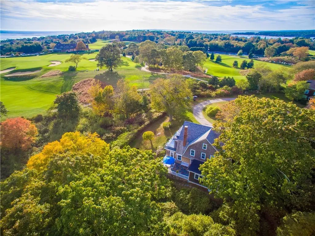 26 East Hills Road Westerly RI 02891