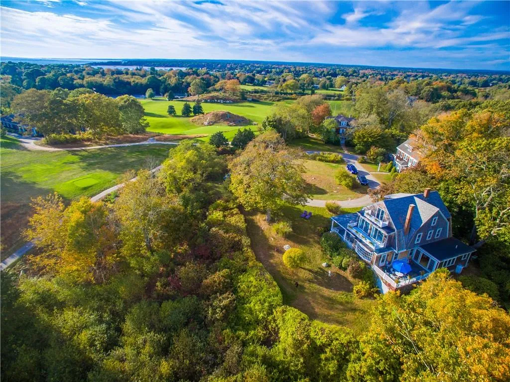 26 East Hills Road Westerly RI 02891