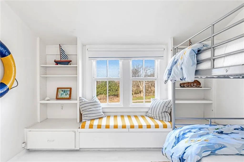 26 East Hills Road Westerly RI 02891