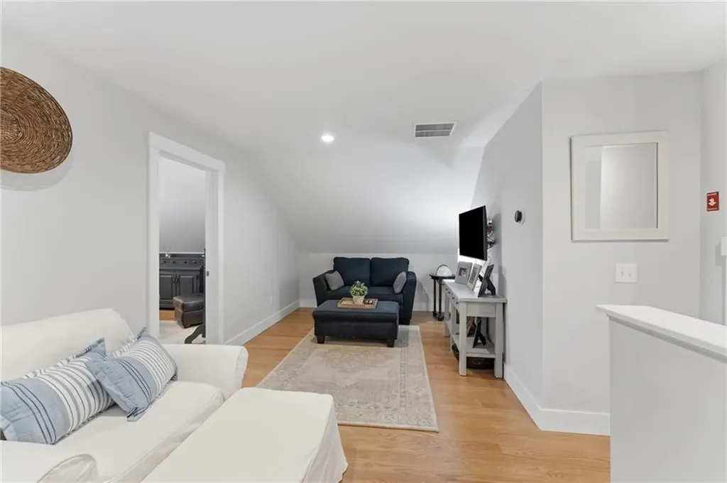 30 Silas Hill Way Exeter RI 02822