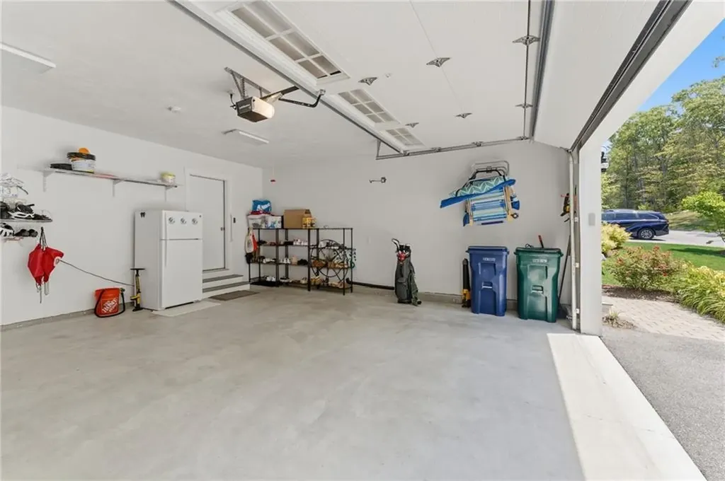 30 Silas Hill Way Exeter RI 02822
