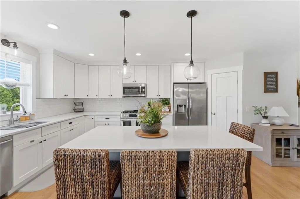 30 Silas Hill Way Exeter RI 02822