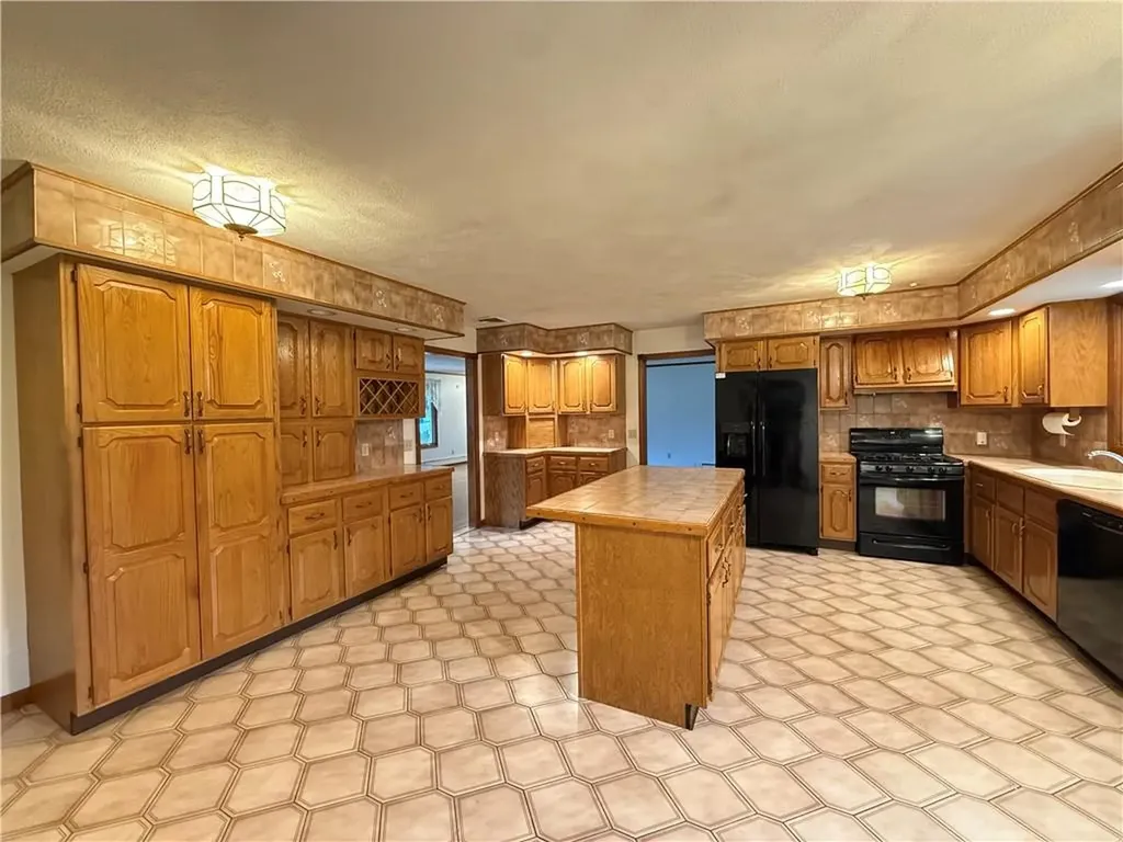 161 Council Rock Road Cranston RI 02921