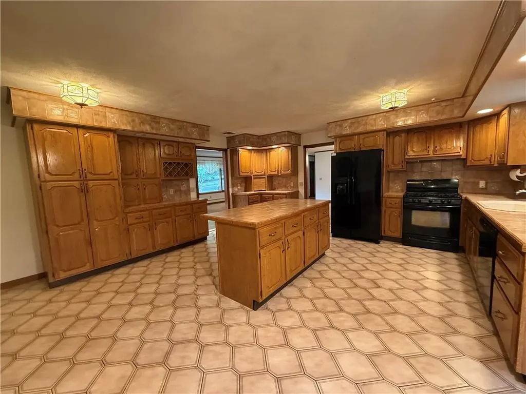 161 Council Rock Road Cranston RI 02921