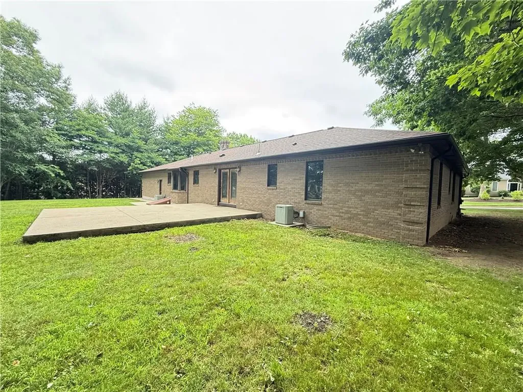 161 Council Rock Road Cranston RI 02921