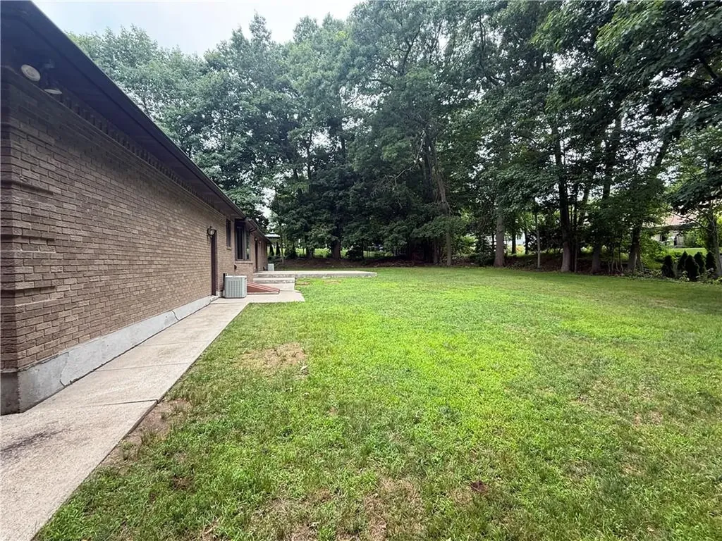 161 Council Rock Road Cranston RI 02921