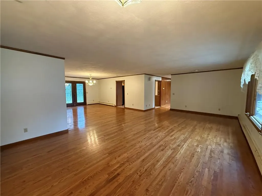 161 Council Rock Road Cranston RI 02921