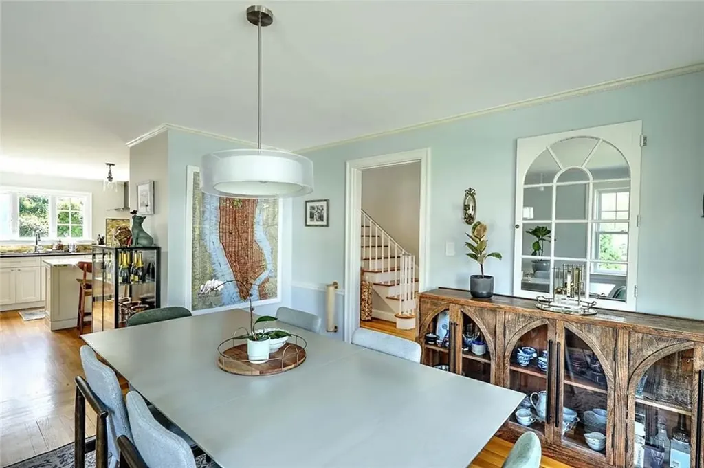 129 Fosdyke Street Providence RI 02906
