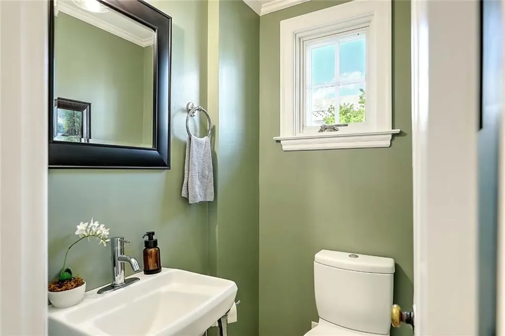 129 Fosdyke Street Providence RI 02906