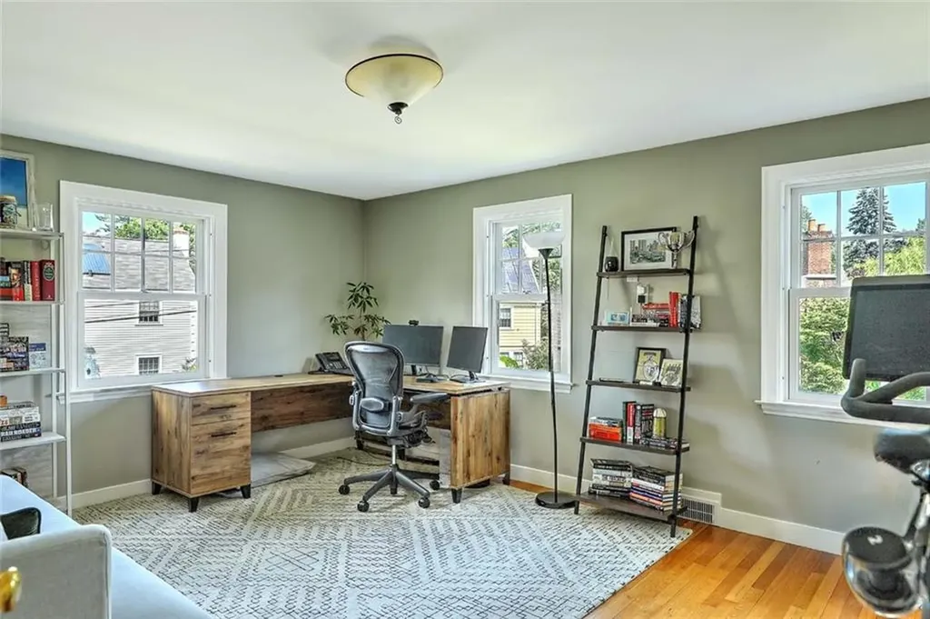 129 Fosdyke Street Providence RI 02906