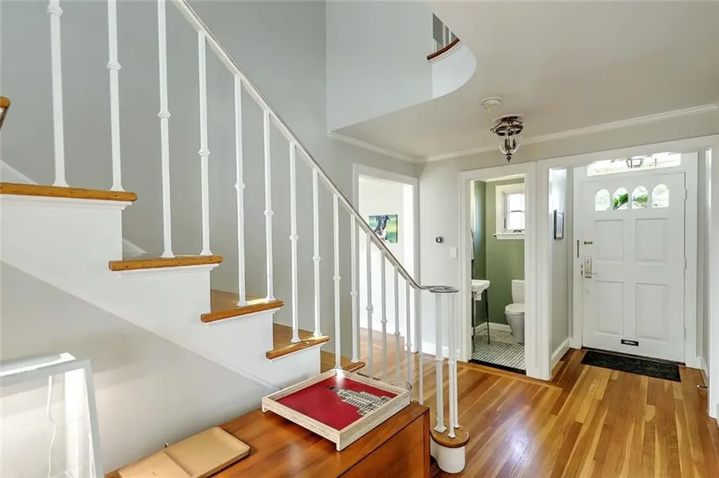 129 Fosdyke Street Providence RI 02906
