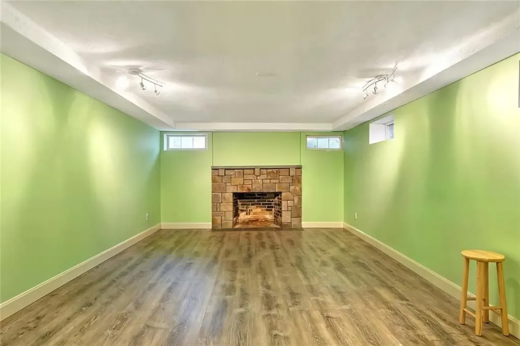 129 Fosdyke Street Providence RI 02906