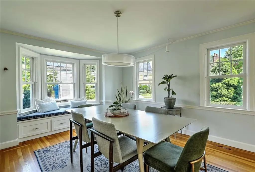 129 Fosdyke Street Providence RI 02906