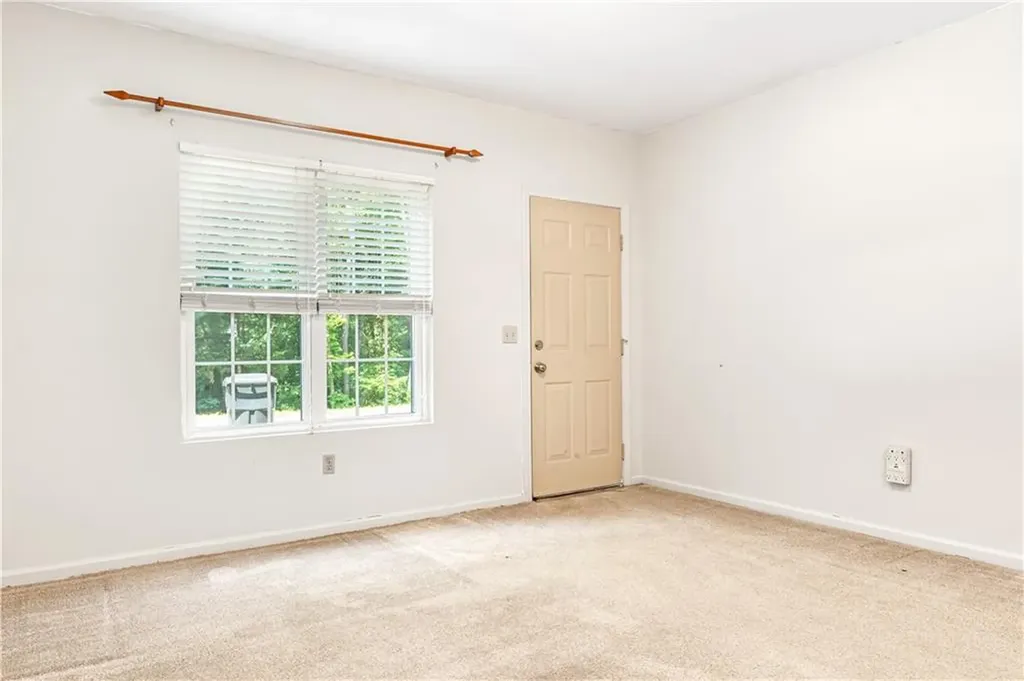 565 Quaker Lane West Warwick RI 02893