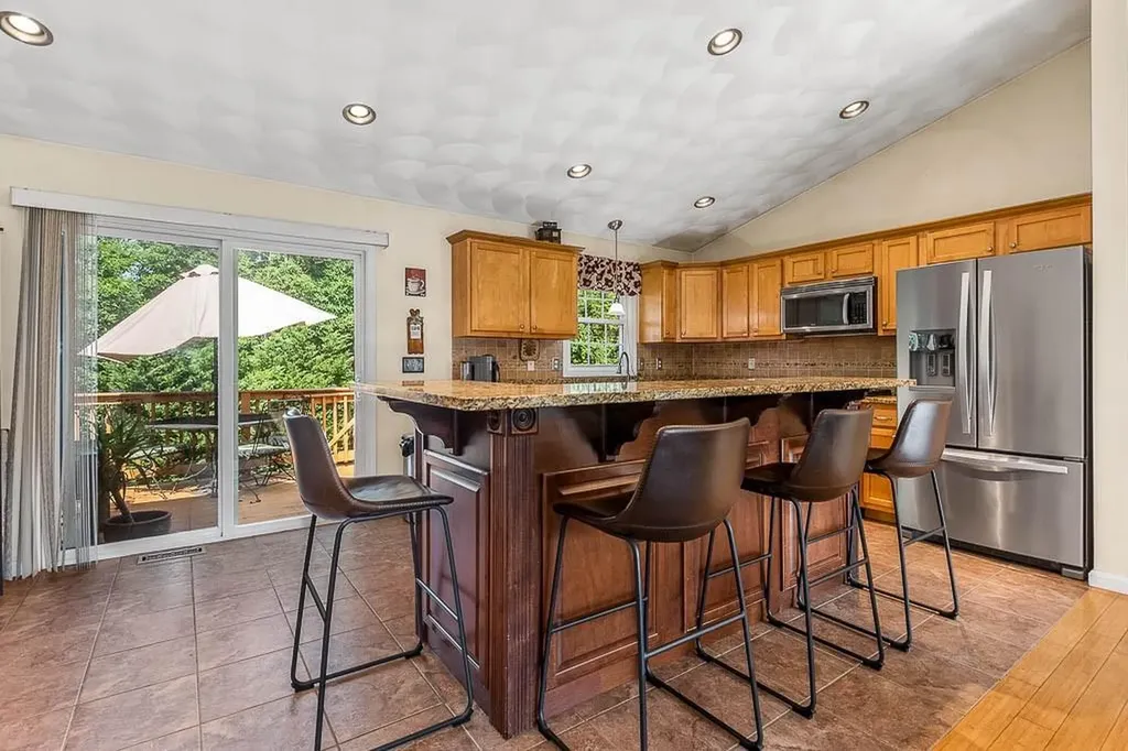 57 Mckay Court Warwick RI 02889