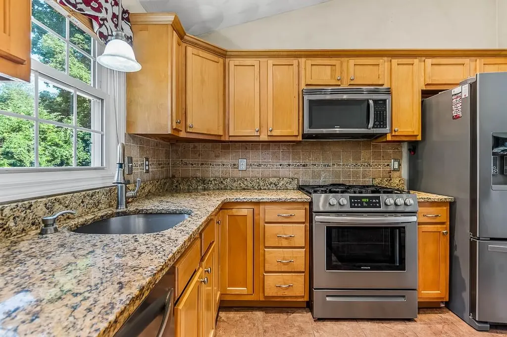 57 Mckay Court Warwick RI 02889