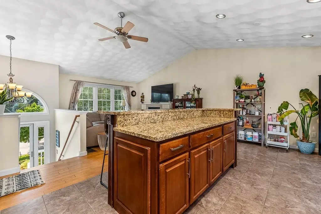 57 Mckay Court Warwick RI 02889