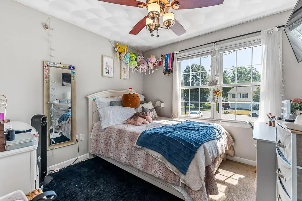 57 Mckay Court Warwick RI 02889