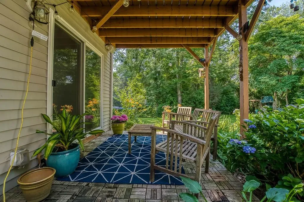 57 Mckay Court Warwick RI 02889