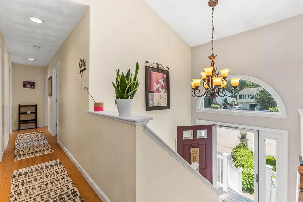 57 Mckay Court Warwick RI 02889