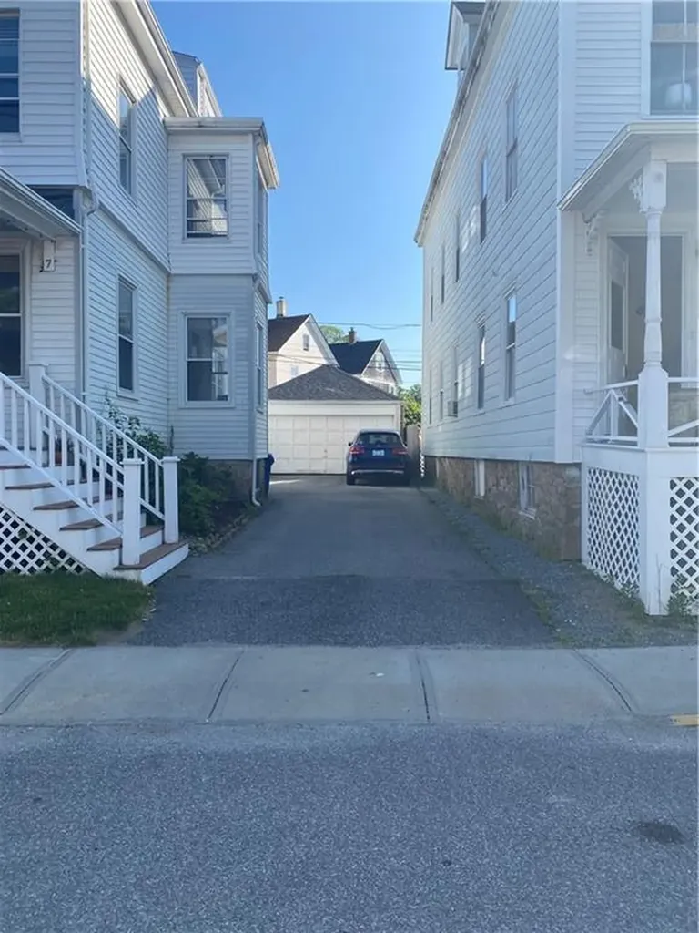 7 Pleasant Street Newport RI 02840