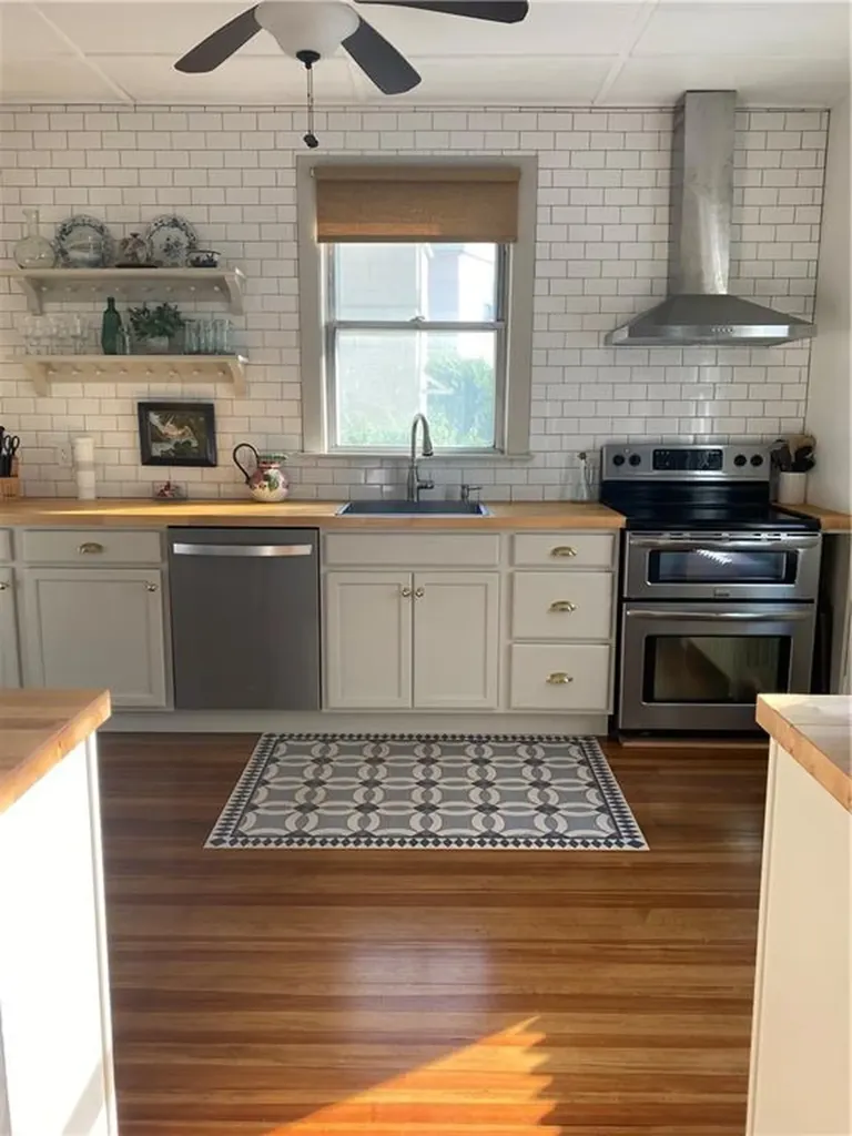 7 Pleasant Street Newport RI 02840