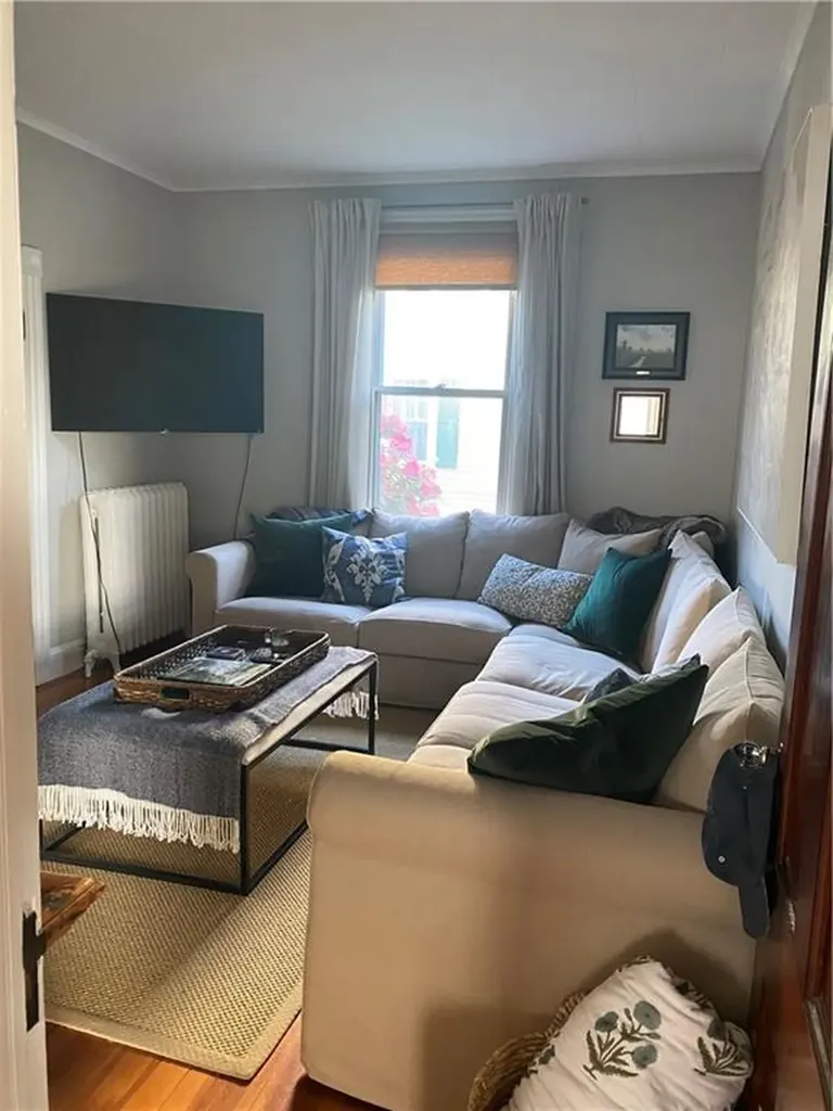 7 Pleasant Street Newport RI 02840