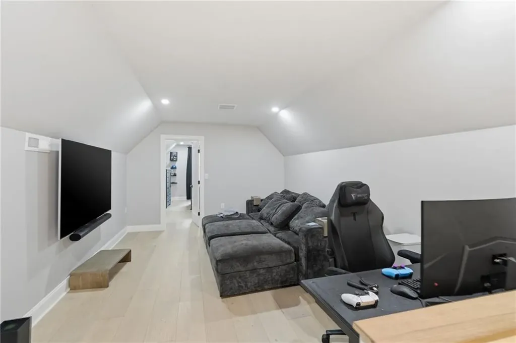 1264 Central Avenue Johnston RI 02919