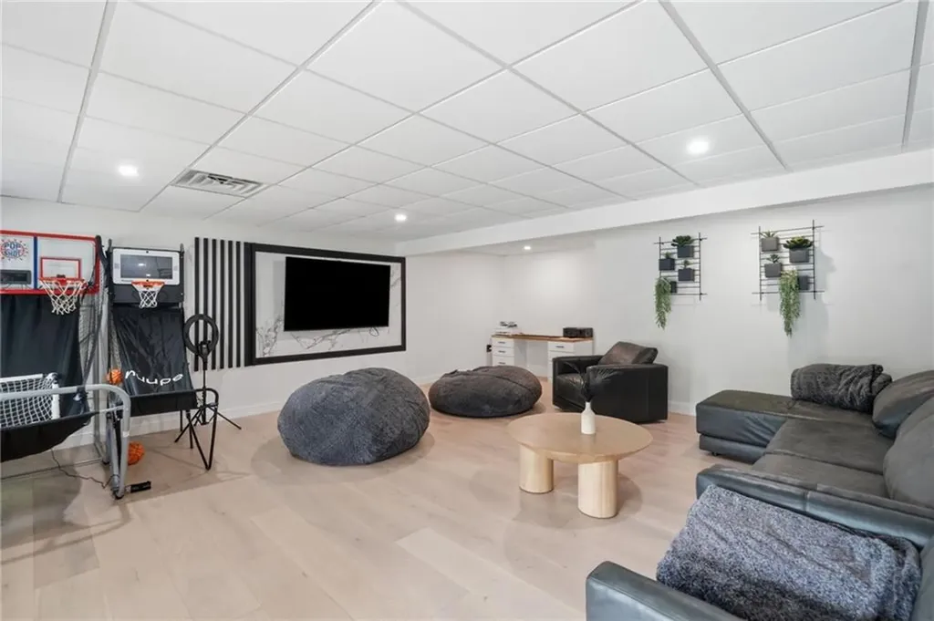 1264 Central Avenue Johnston RI 02919
