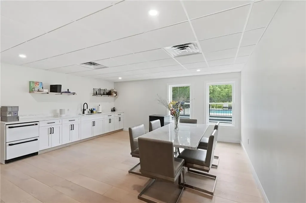 1264 Central Avenue Johnston RI 02919