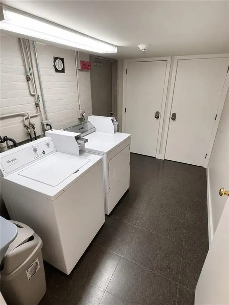 264 Bowen Street Providence RI 02906