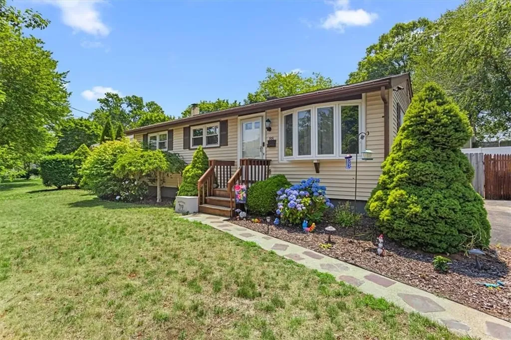 88 Keeley Avenue Warwick RI 02886