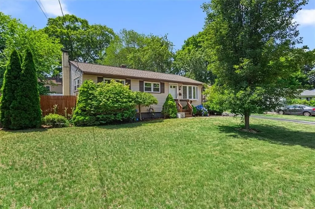 88 Keeley Avenue Warwick RI 02886