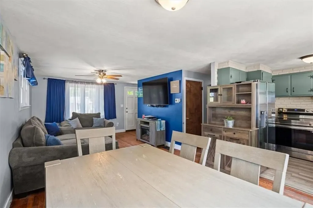 88 Keeley Avenue Warwick RI 02886