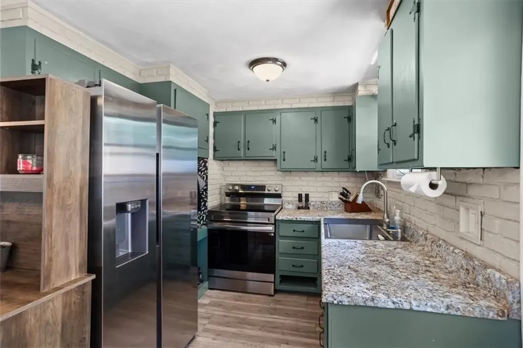88 Keeley Avenue Warwick RI 02886