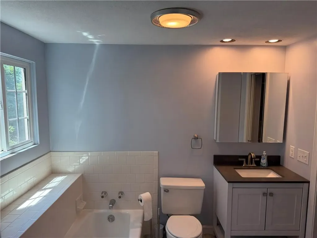29 D Swan Court North Providence RI 02904