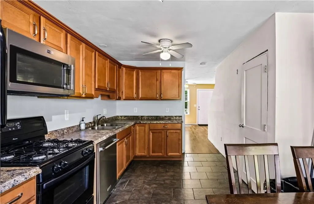 52 America Street Providence RI 02903