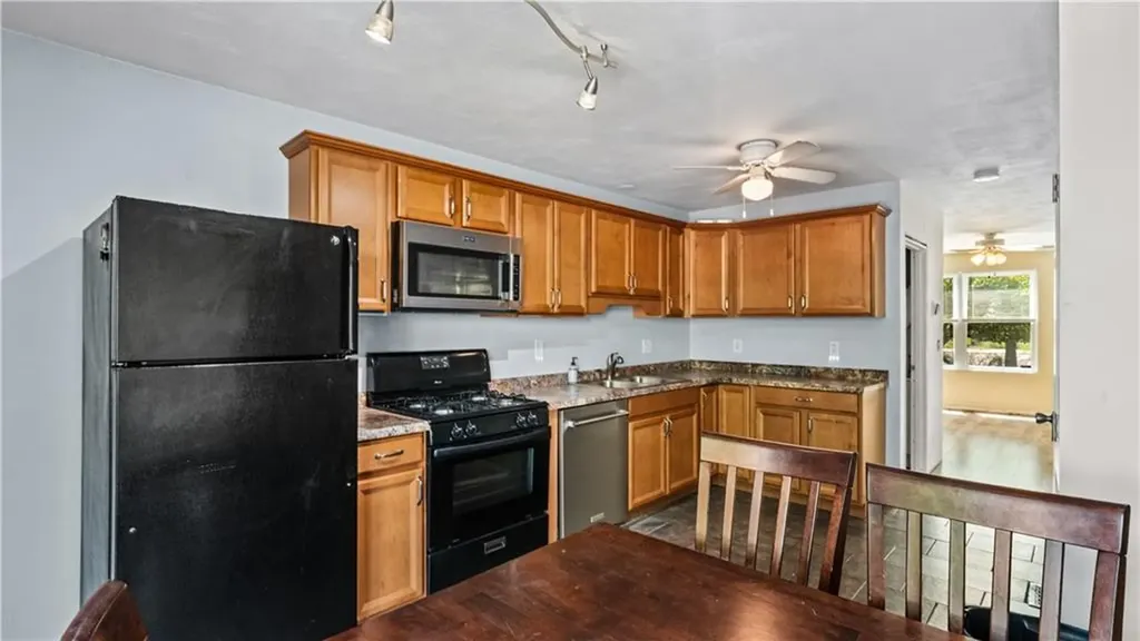52 America Street Providence RI 02903