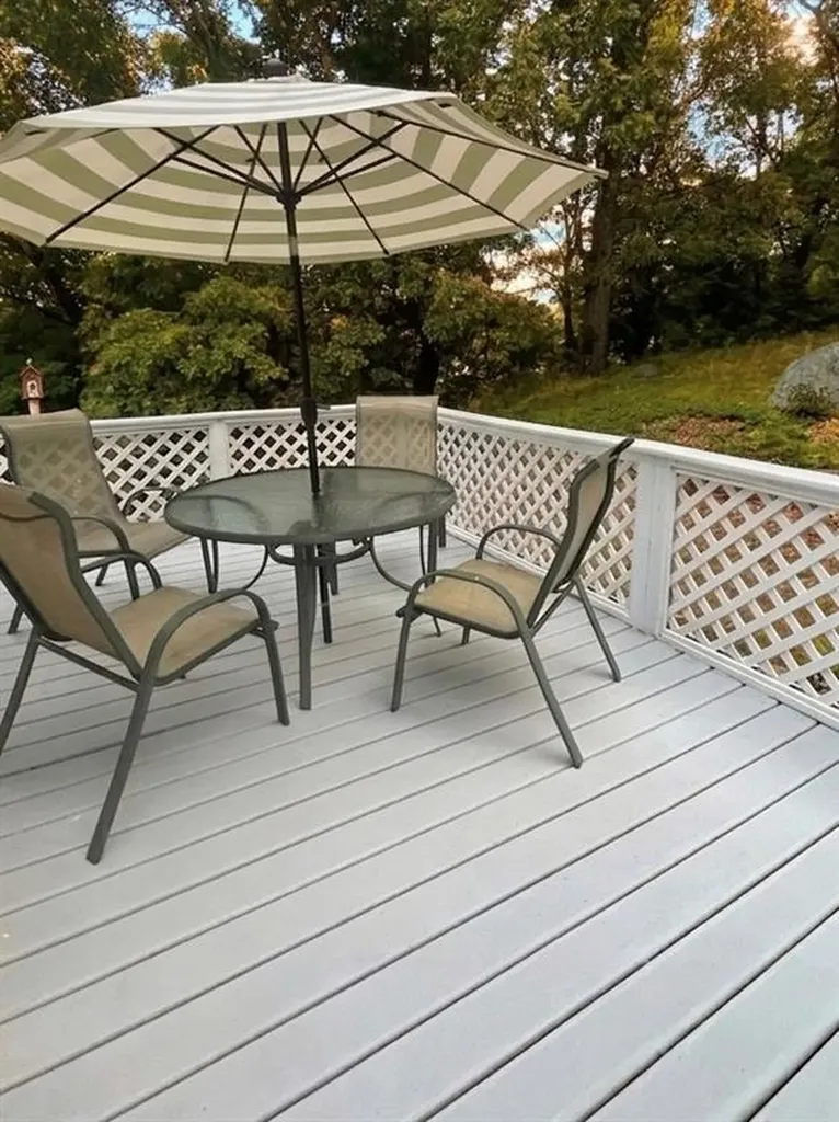 9 Briar Hill Road North Providence RI 02904